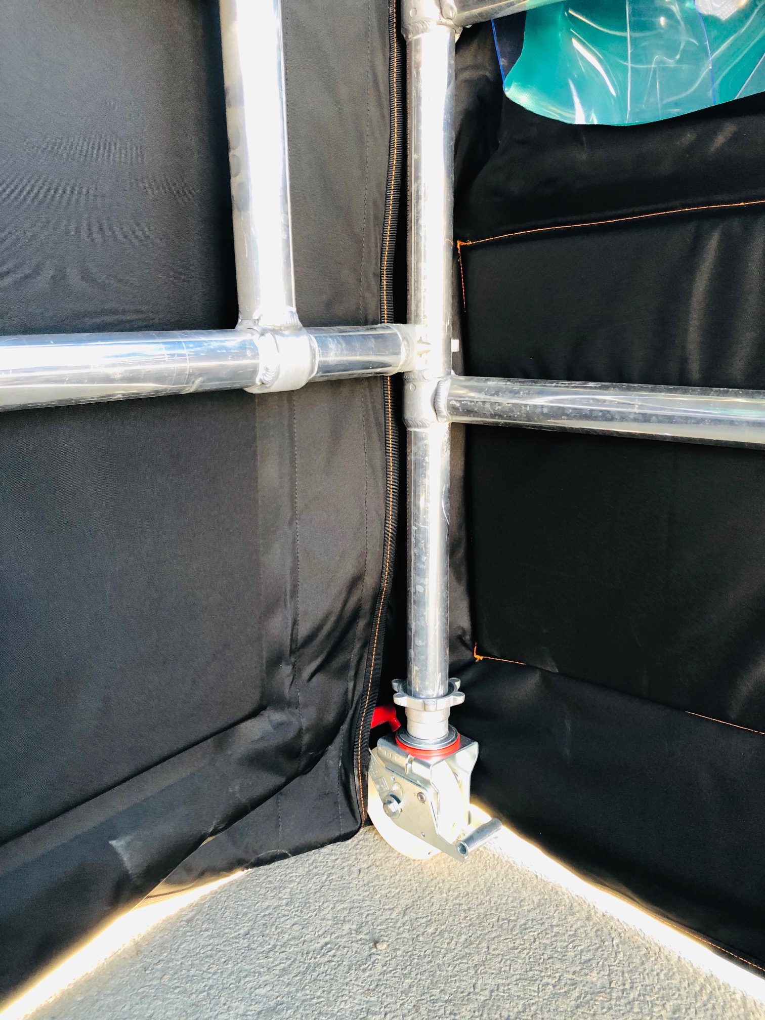 Acoustic Work Tent Image 3