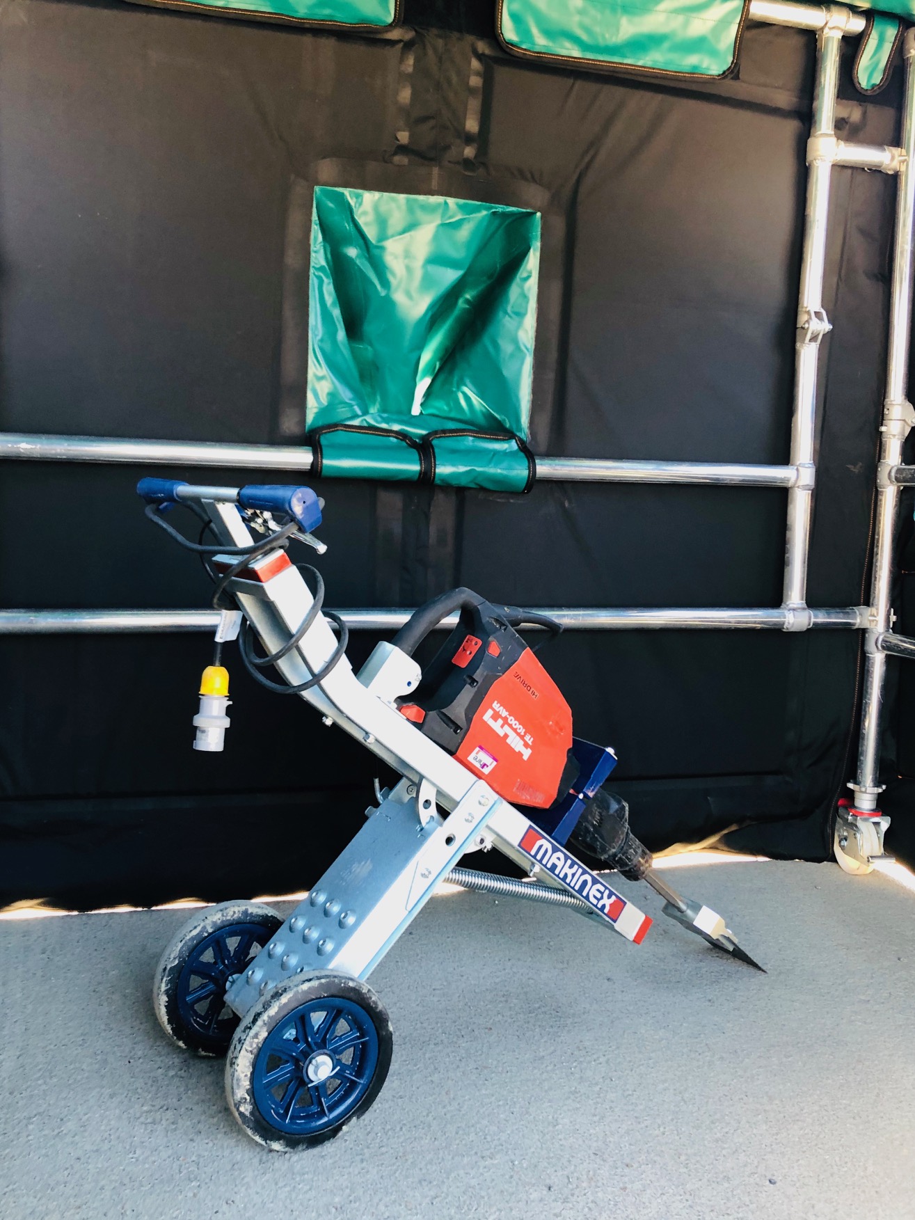 Acoustic Work Tent Image 5