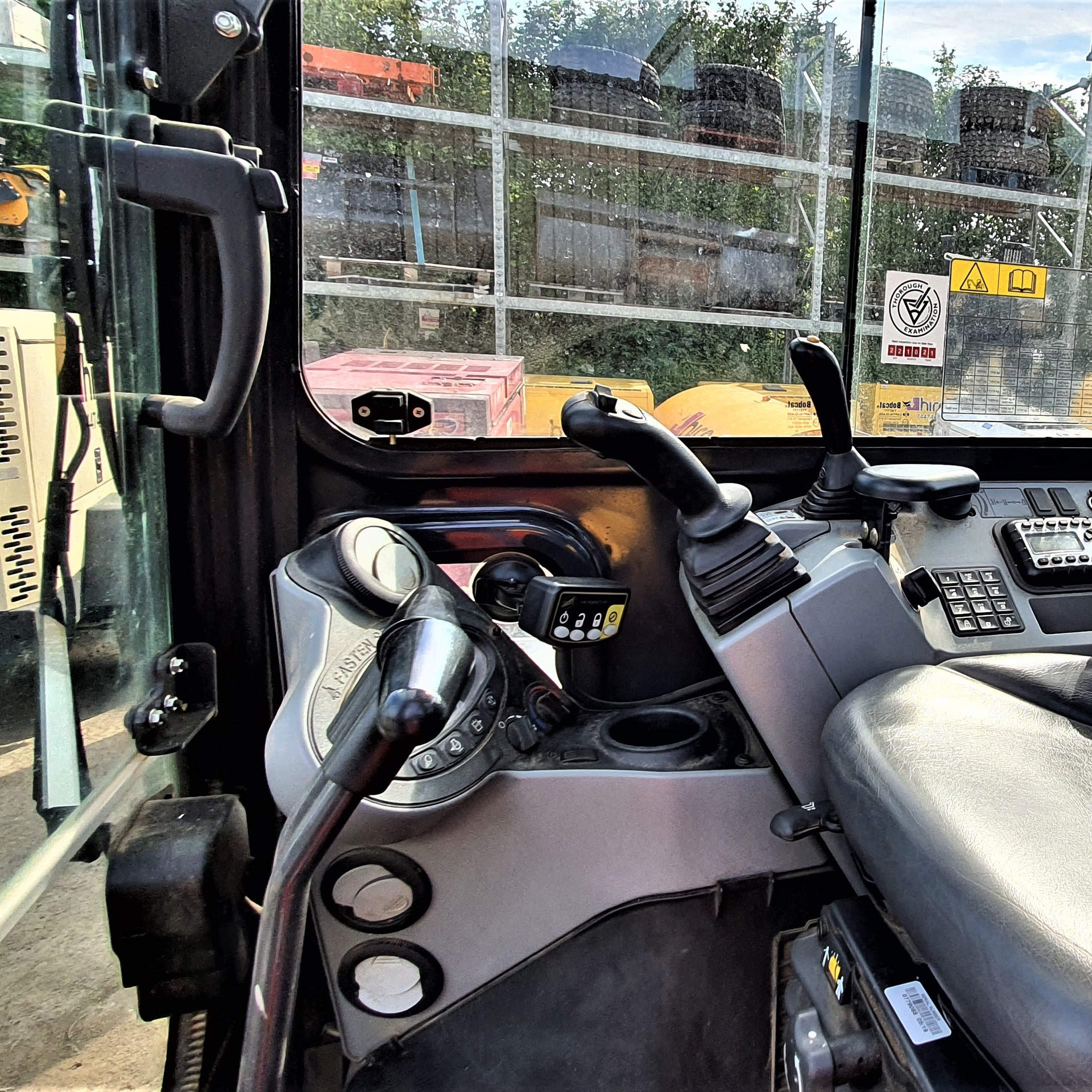 5.0T Mini Excavator (B) Image 3