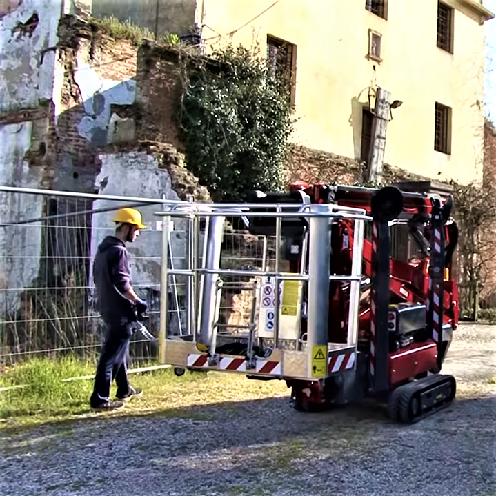 Tracked Aerial Platform Lightlift 15.70 Performance