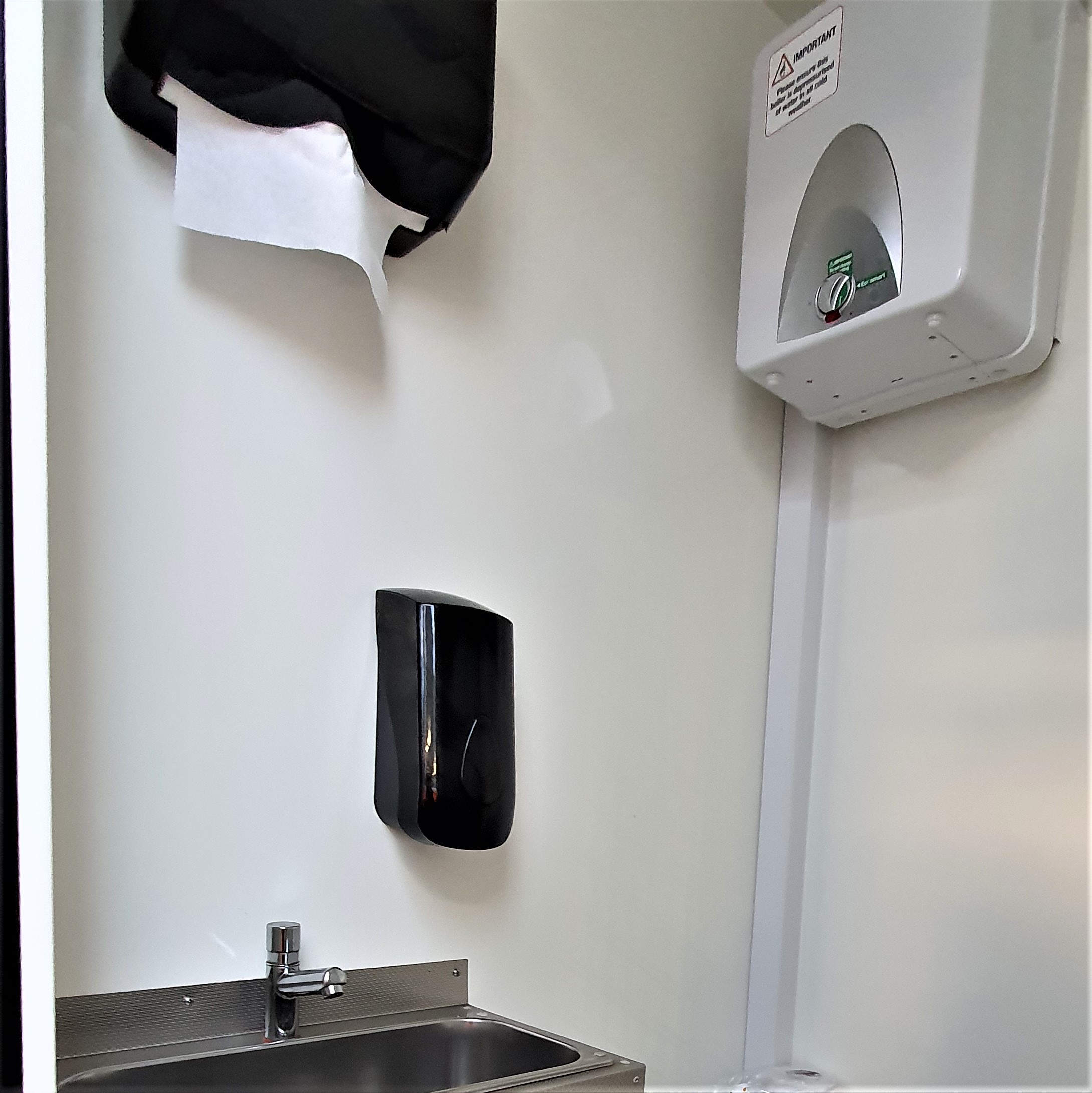 12ft Mobile Welfare Units with Solar Upgrade Image 14