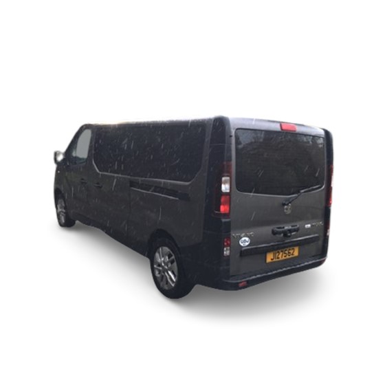 2016 Vauxhall Vivaro 9 seat Minibus Image 2