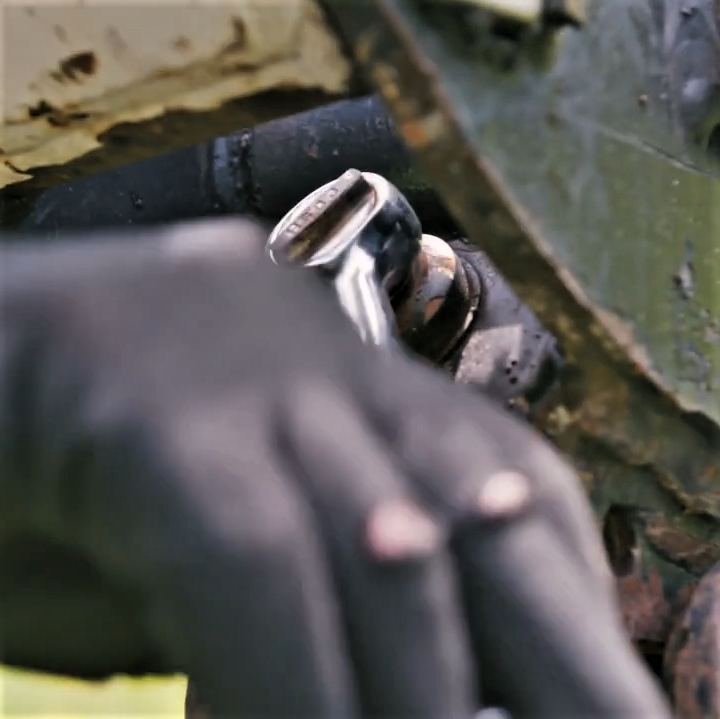 Using Ratchet & Screw quick hitches