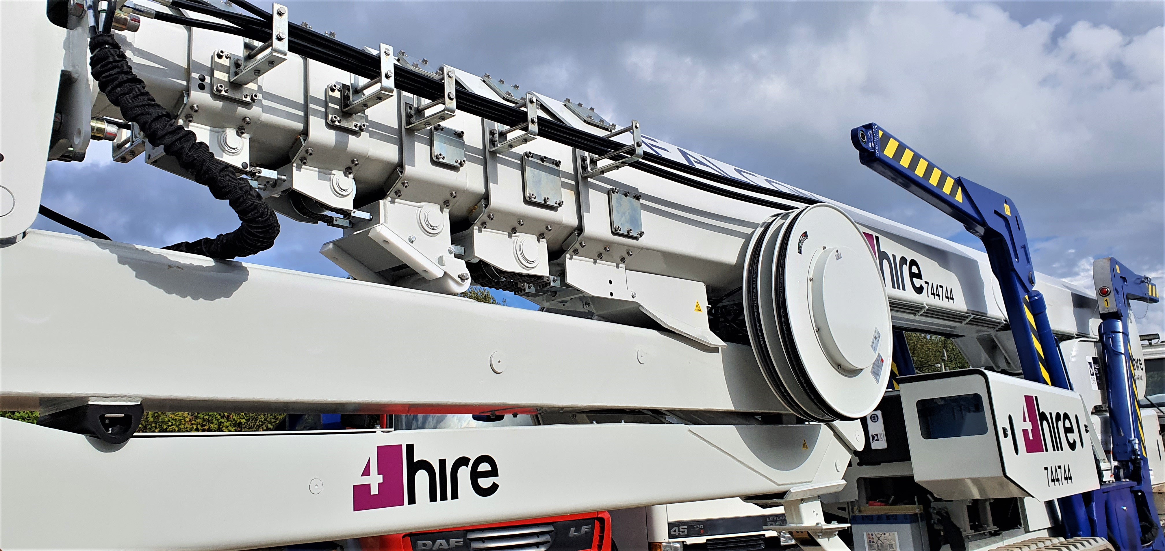 Falcon 42m Double Track Access Platform Image 10