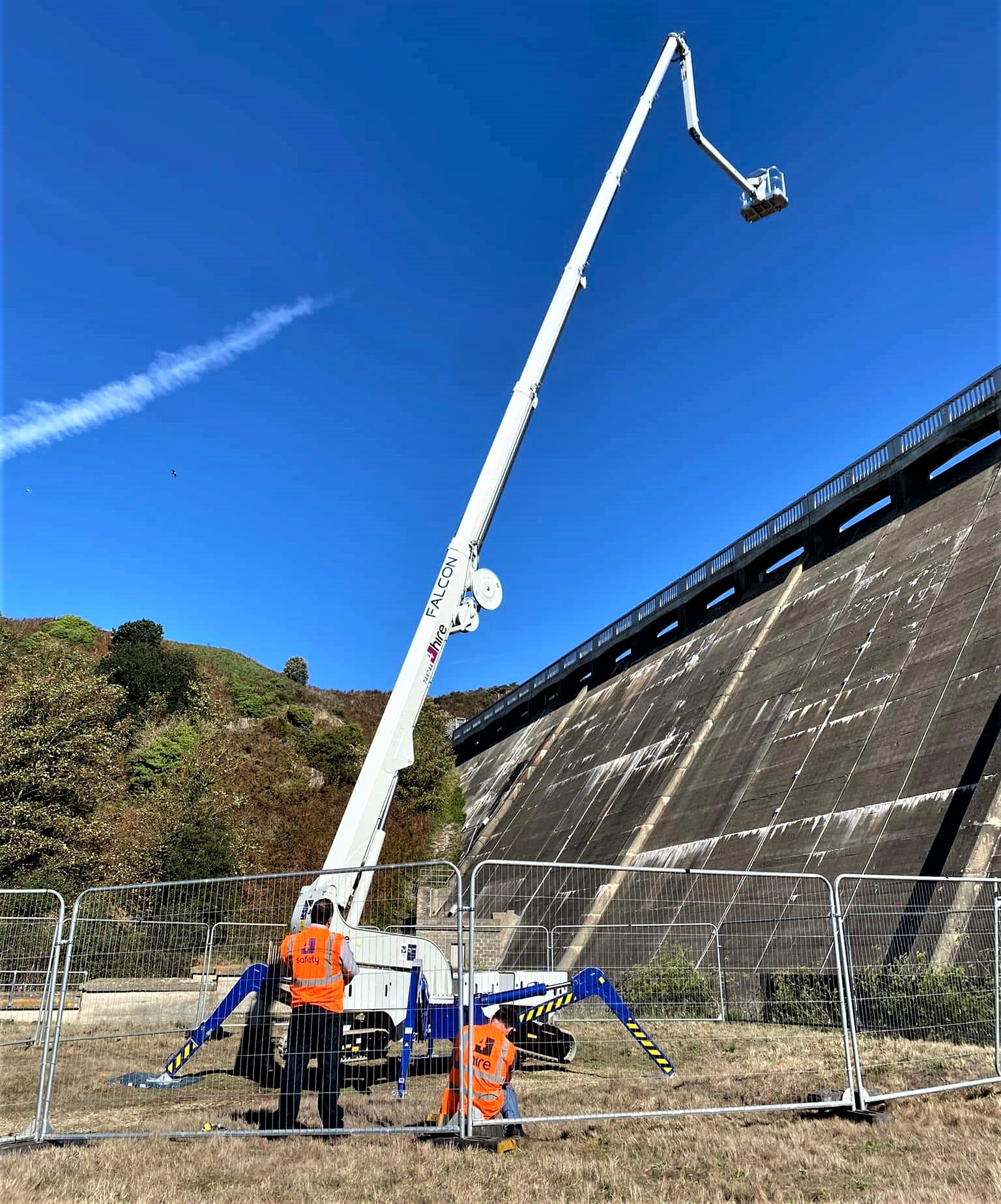 Falcon 42m Double Track Access Platform Image 15