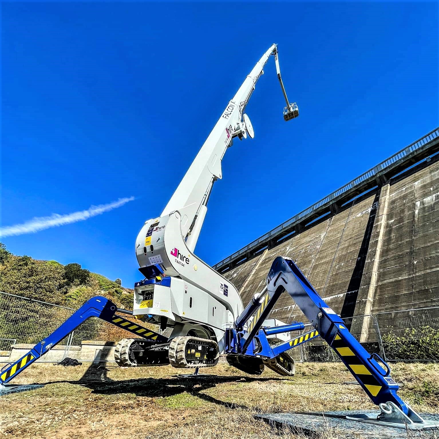 Falcon 42m Double Track Access Platform Image 12