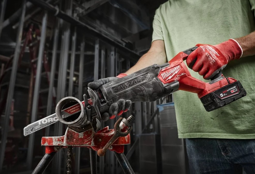 Milwaukee 18V Reciprocating Saw Image 9