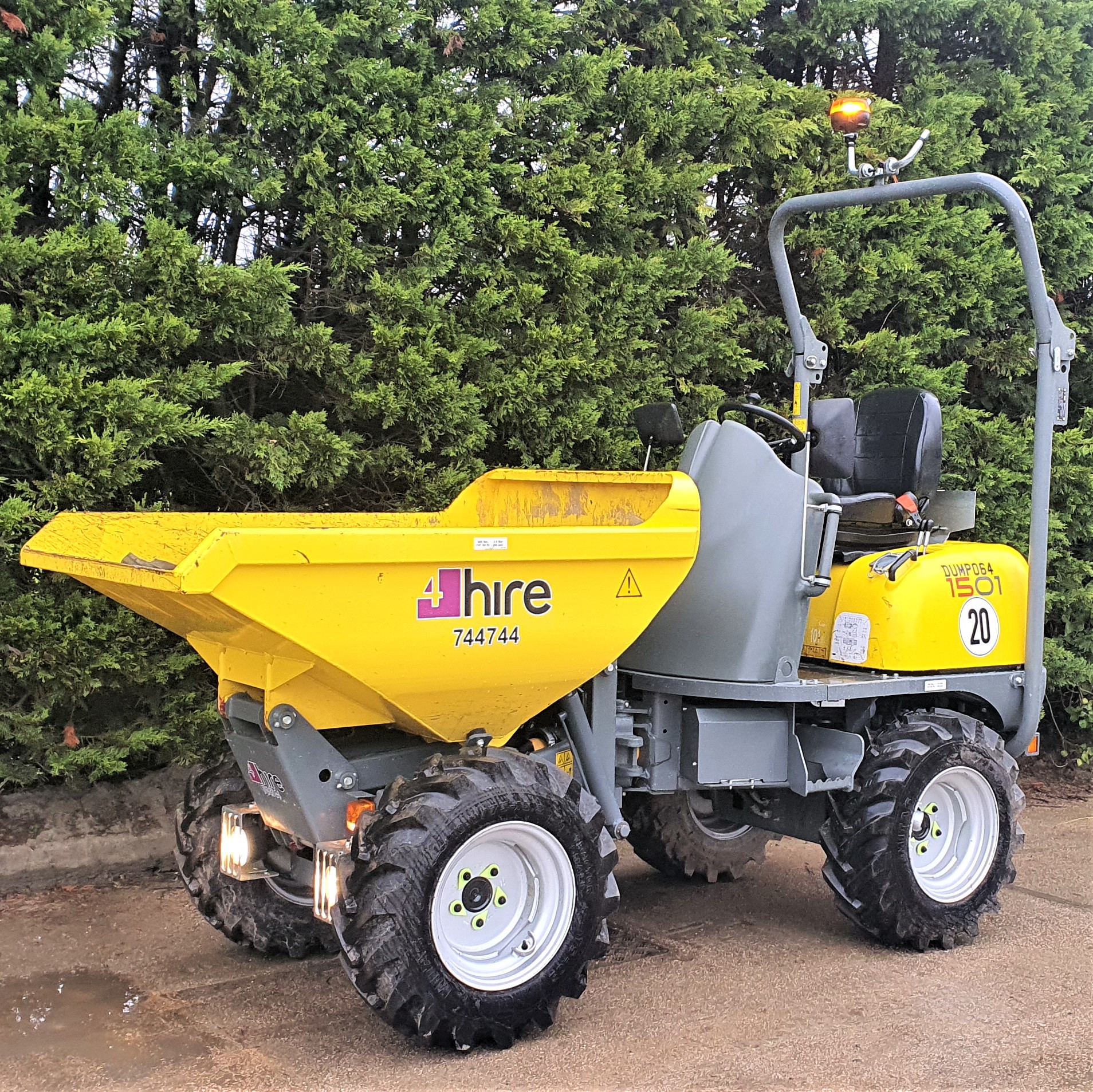 1.5T High Tip Dumper Image 1