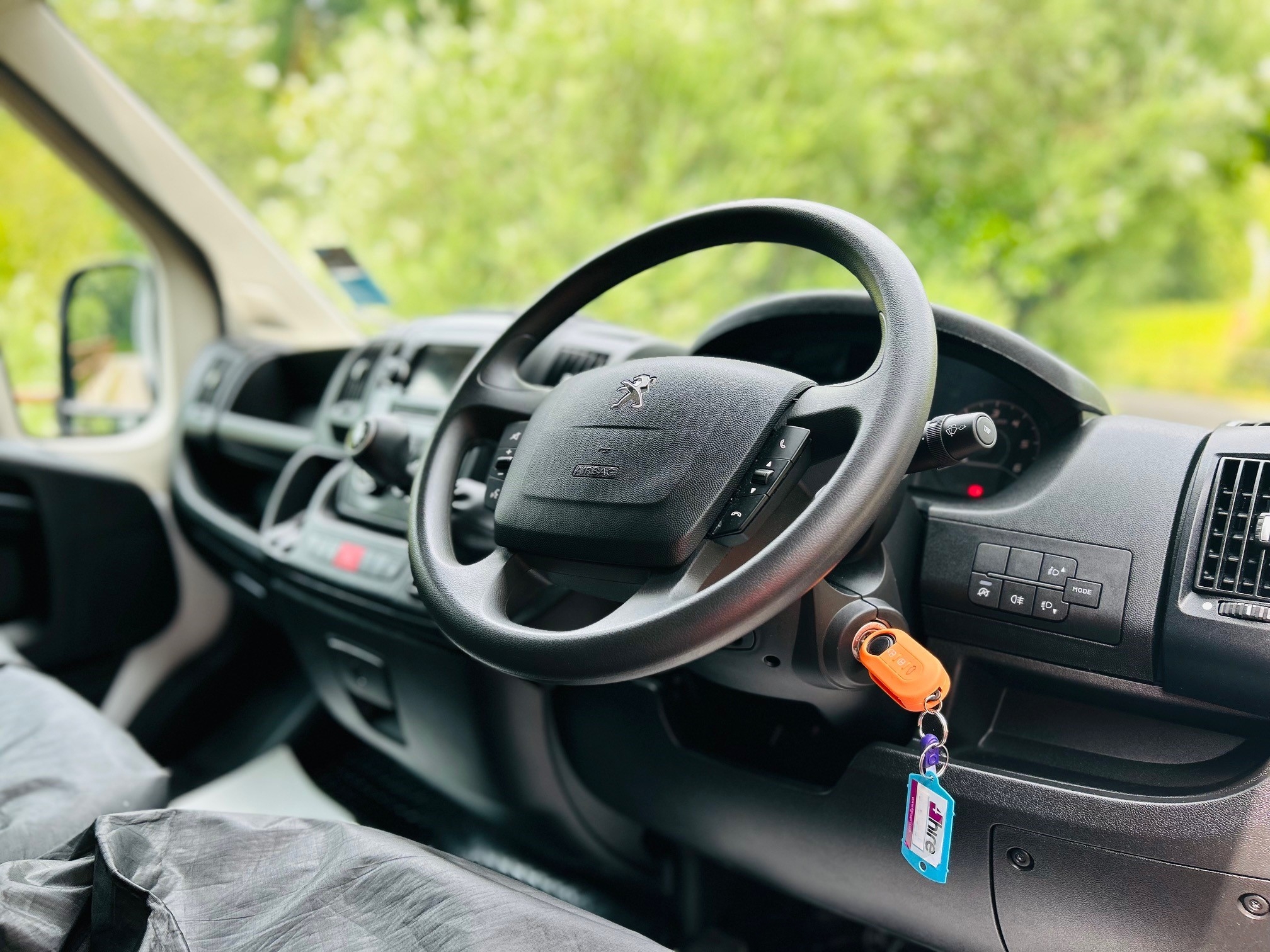 2021 Peugeot Boxer 335 Professional L2H2 Image 4