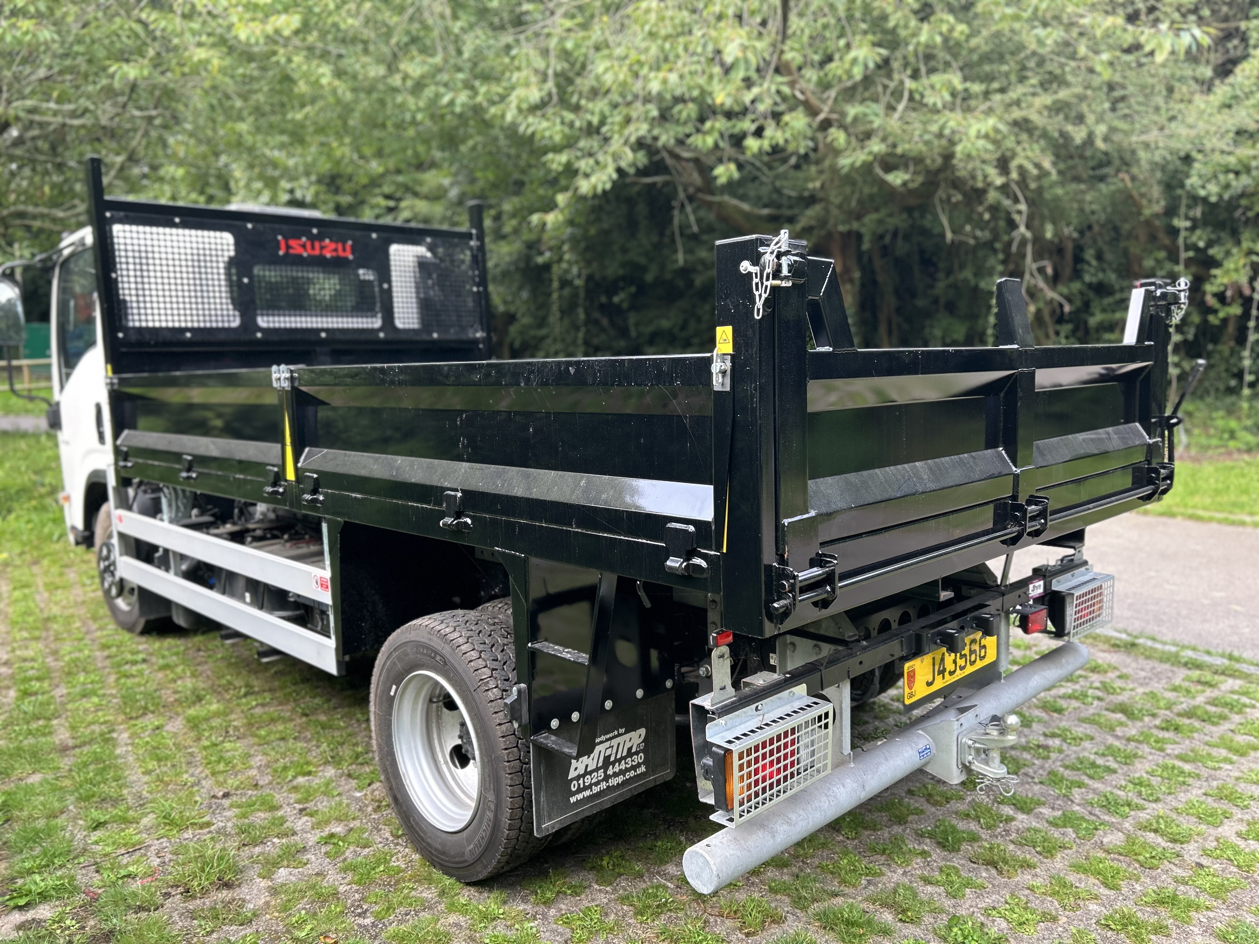 2023 Isuzu 7.5ton N75-190 Tipper Image 3