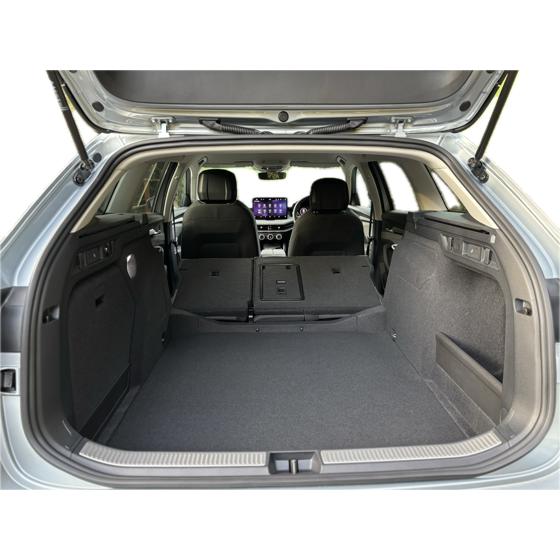 Škoda Superb Estate Image 2