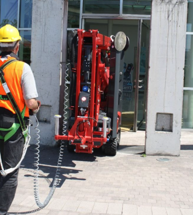 Hinowa 17.75 Image 4